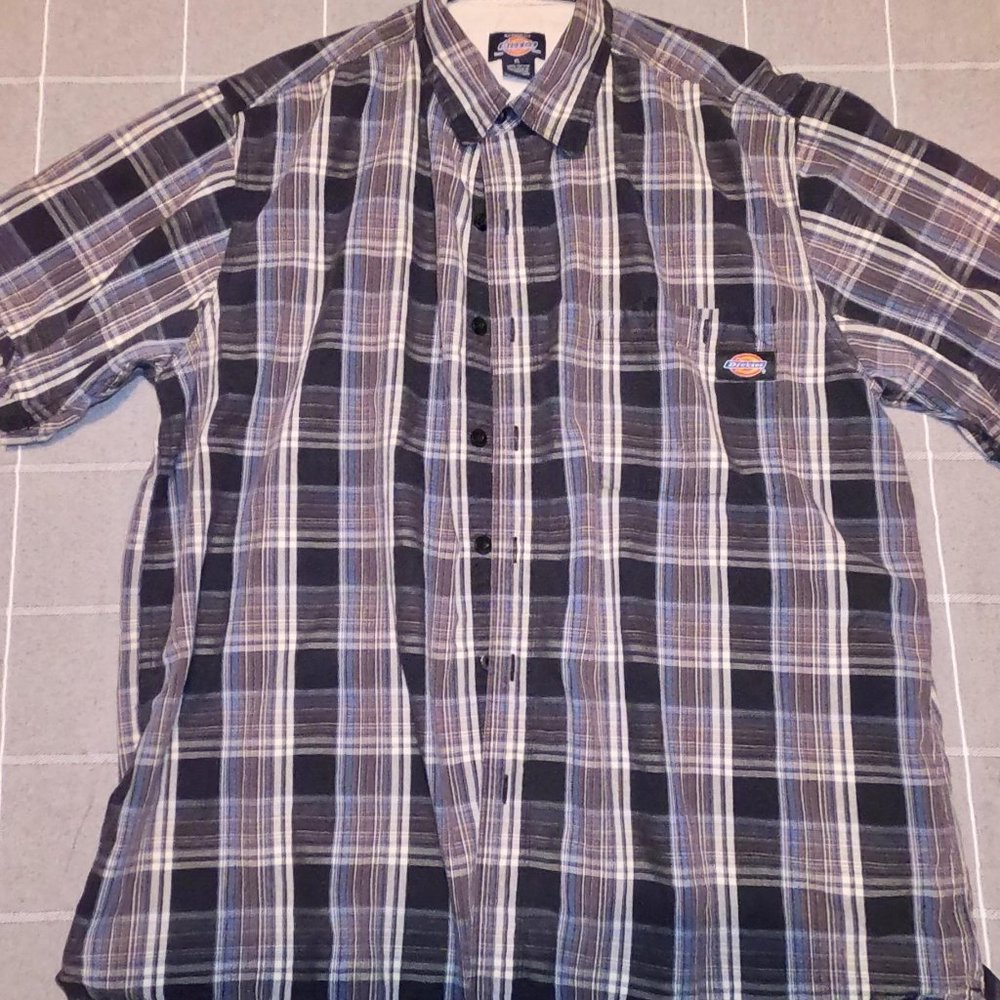 XL Dickies Short Sleeve Button Down